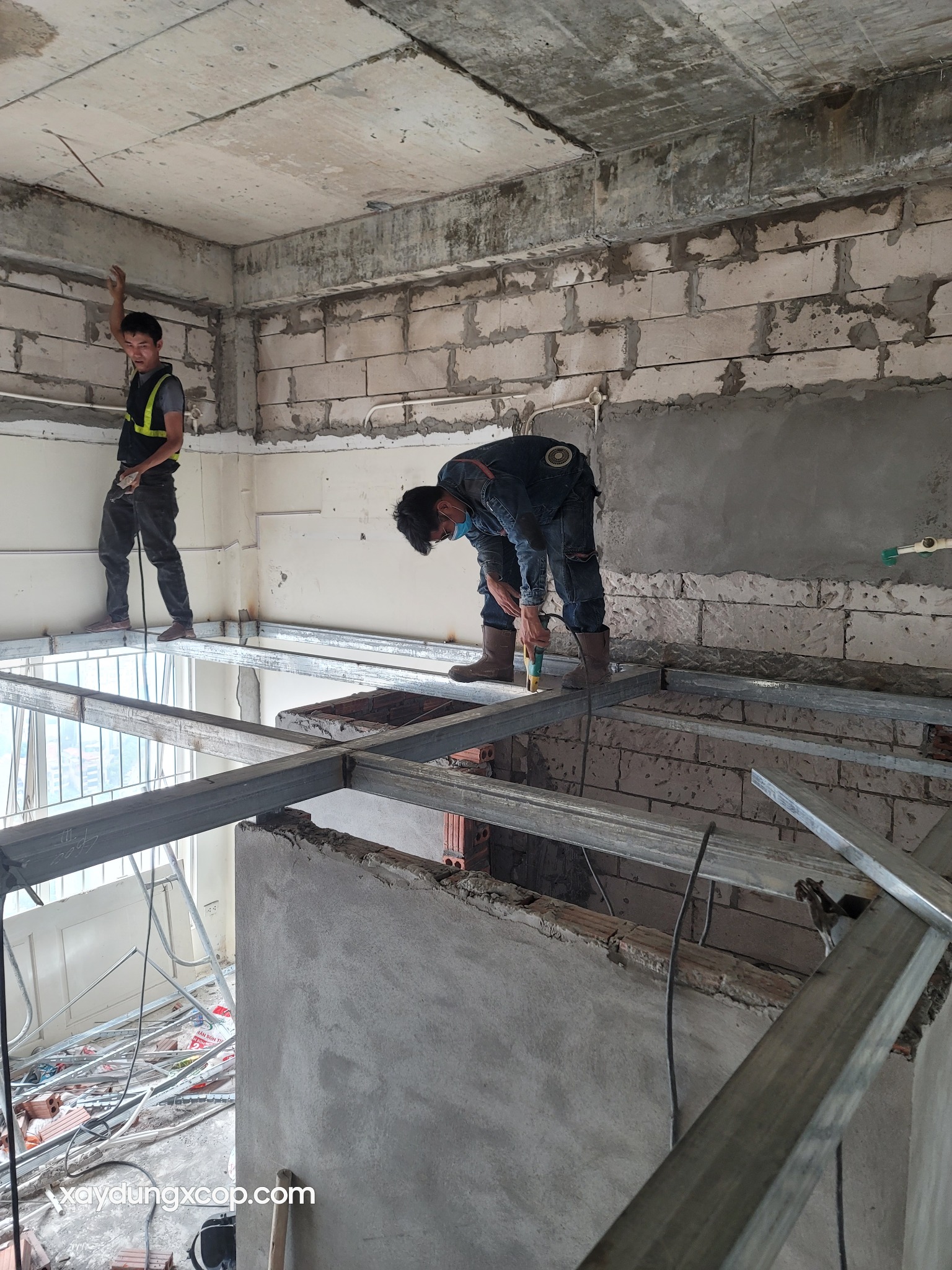 FLC Mỹ Đình — thi công khung sàn và cầu thang