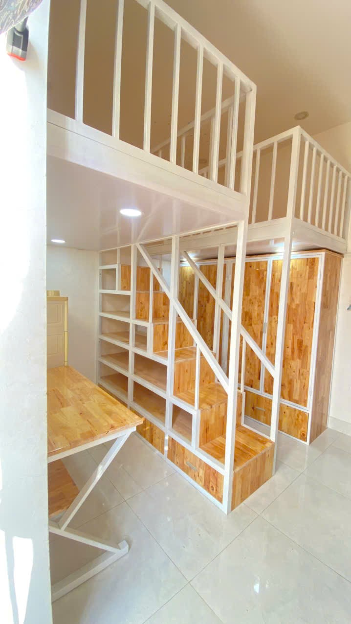 Cầu thang tủ kệ kết hợp ngăn kéo